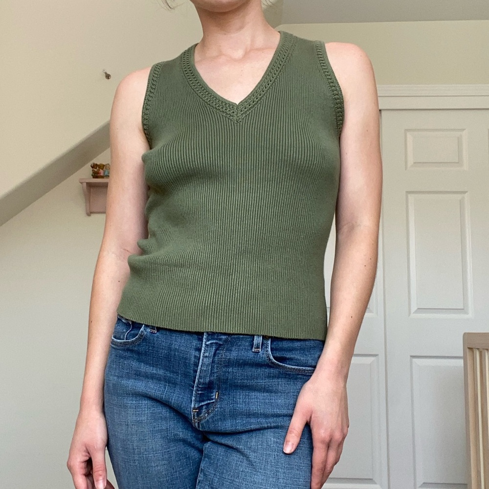Halston dark green ribbed sleeveless tank